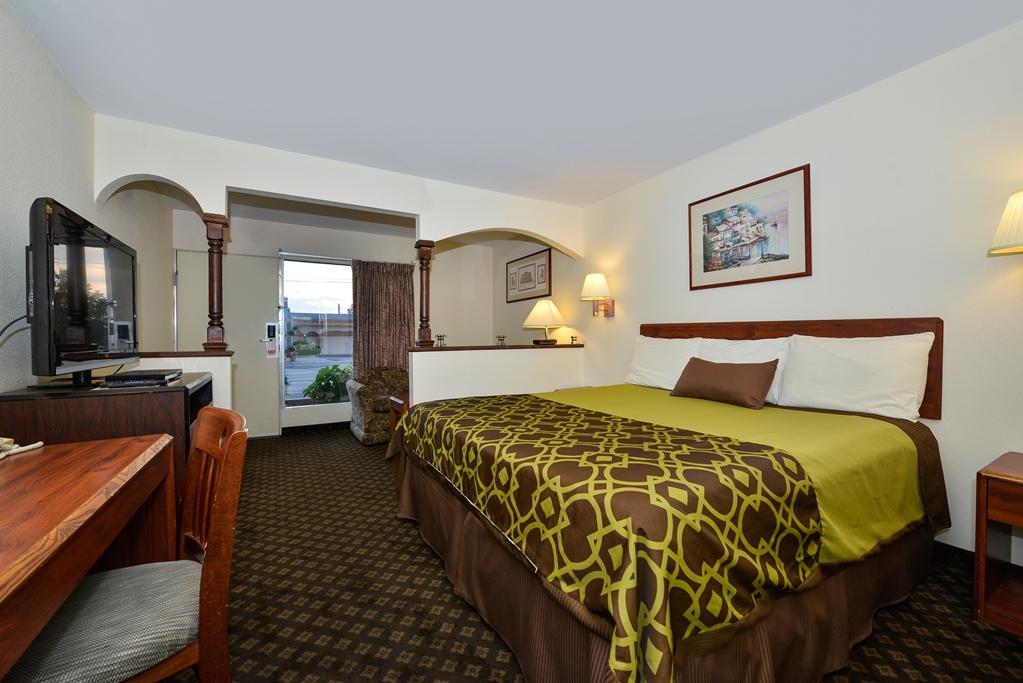 Americas Best Value Inn & Suites Williamstown Room photo